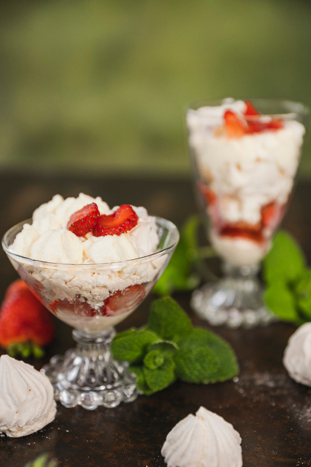 Additional Dessert Plates/ Bowls