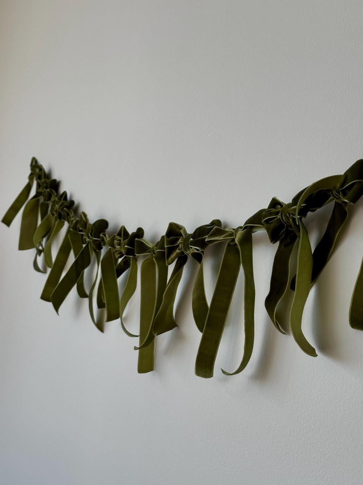 Bow Garland